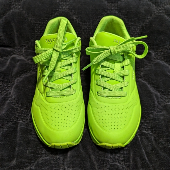 Lime Sketchers Memory Foam Sneakers - Picture 2 of 8